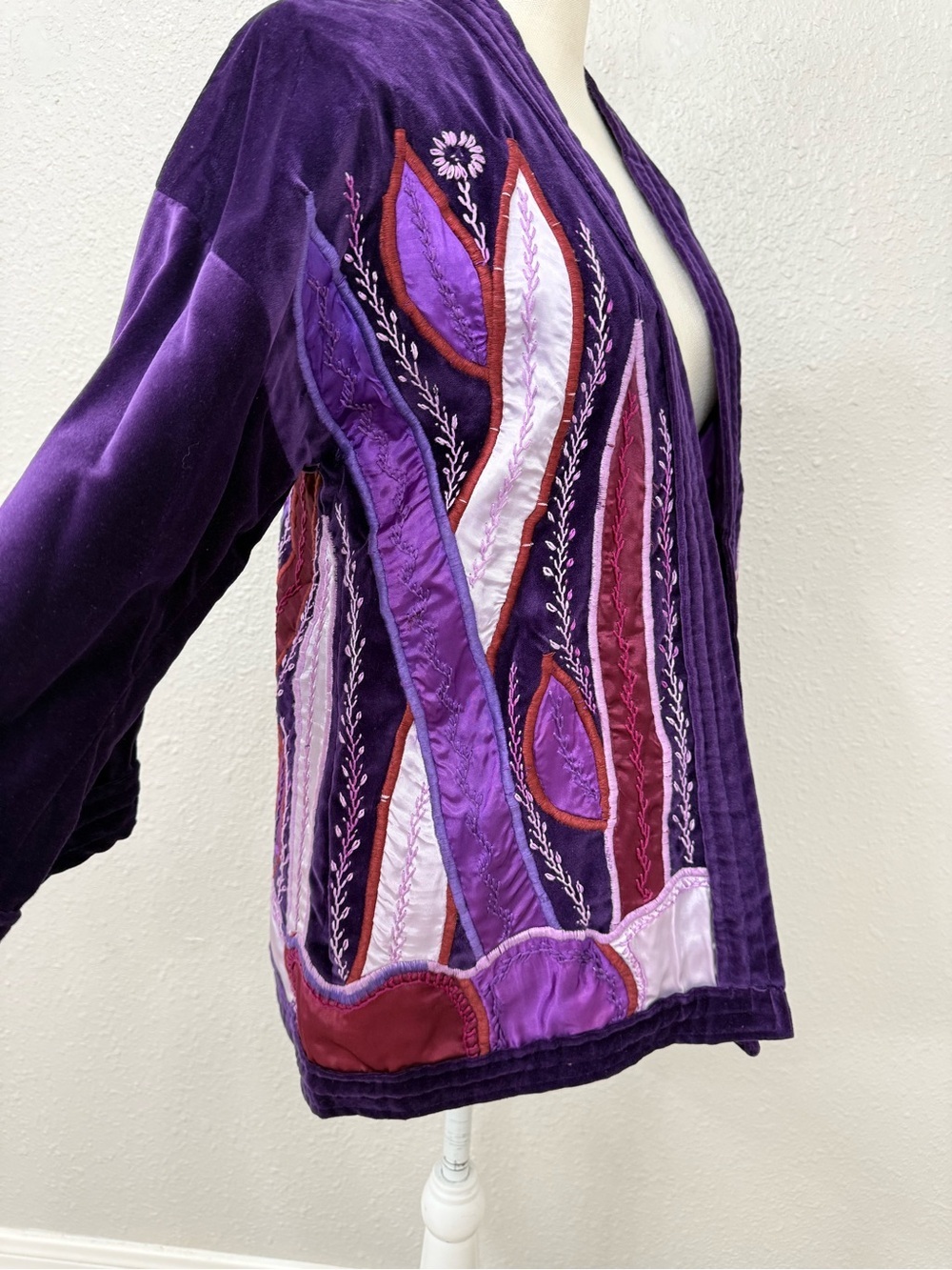 Vintage Colorim Judith Roberts Purple Velvet Wearable Art Jacket Embroidered Kim - Picture 4 of 12